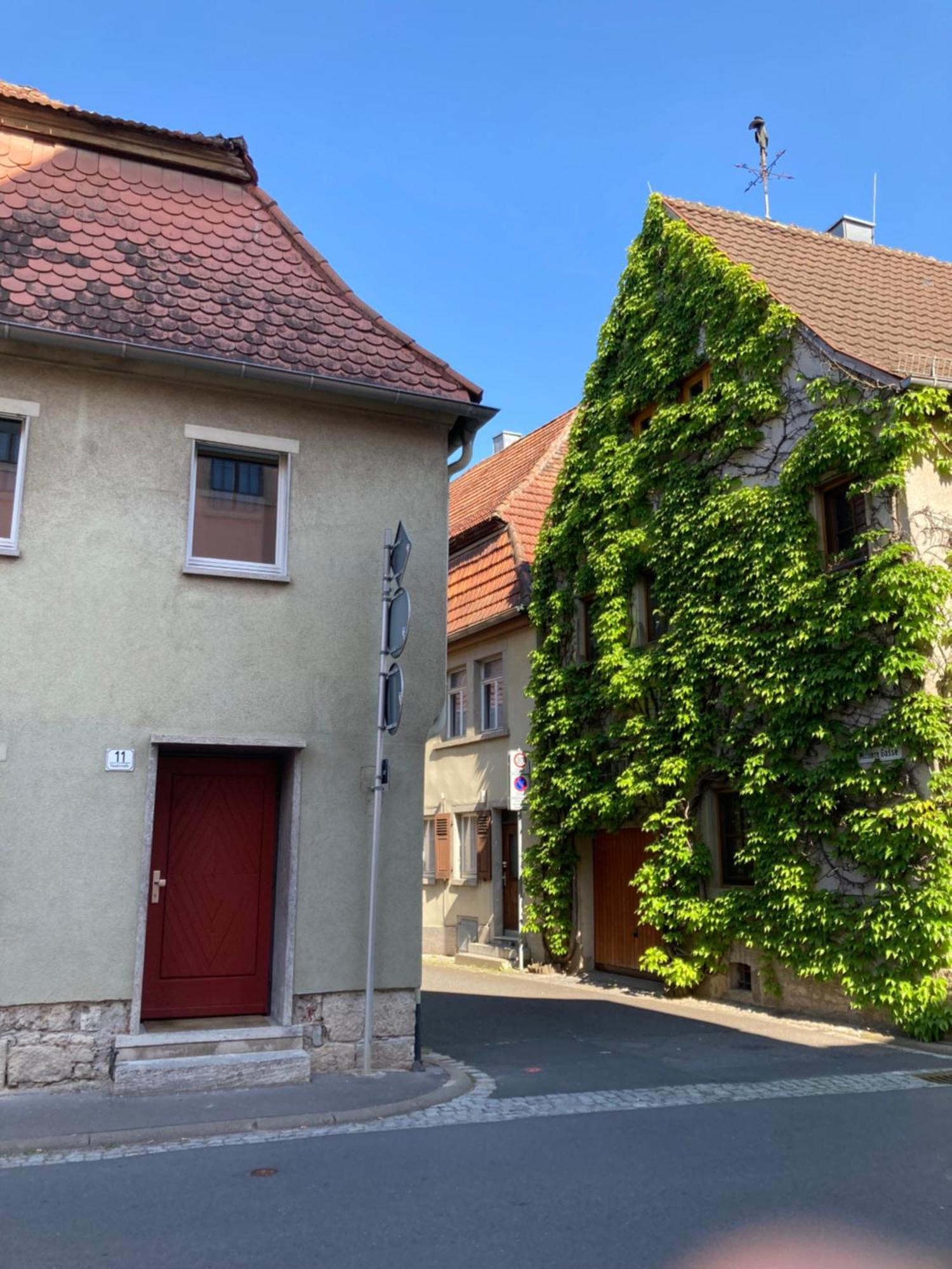 Wunderschöne In Mit Küche, Bad Und Piano Apartment *