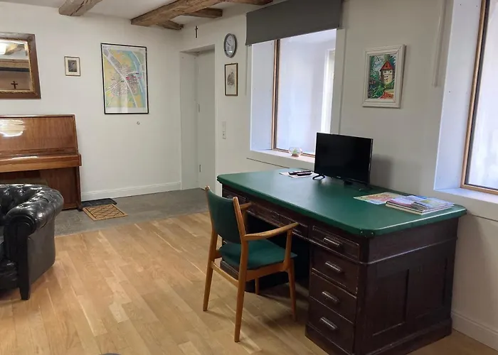 Wunderschoene Ferienwohnung In Winterhausen Mit Kueche, Bad Und Piano