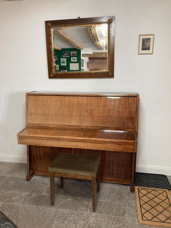 Wunderschoene In Mit Kueche, Bad Und Piano